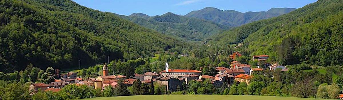 Vista di Borgo Pace dal campo di golf