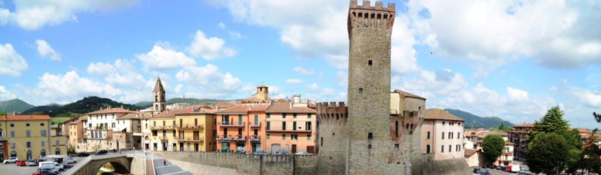 Panorama della piazza del Mercato di Umbertide